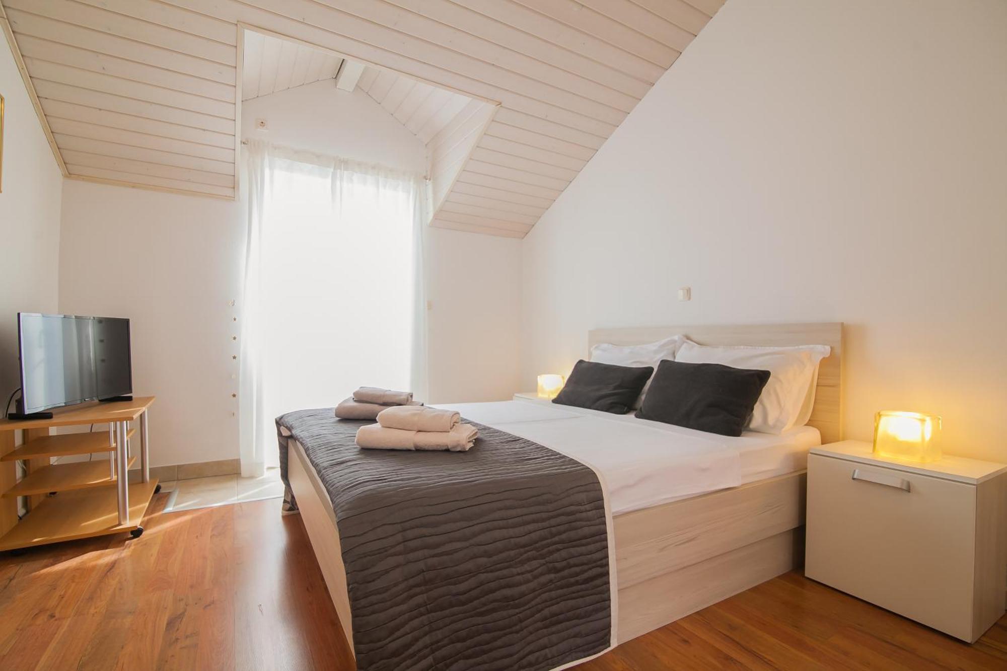 Helvetia Sunny Apartments Bol Buitenkant foto