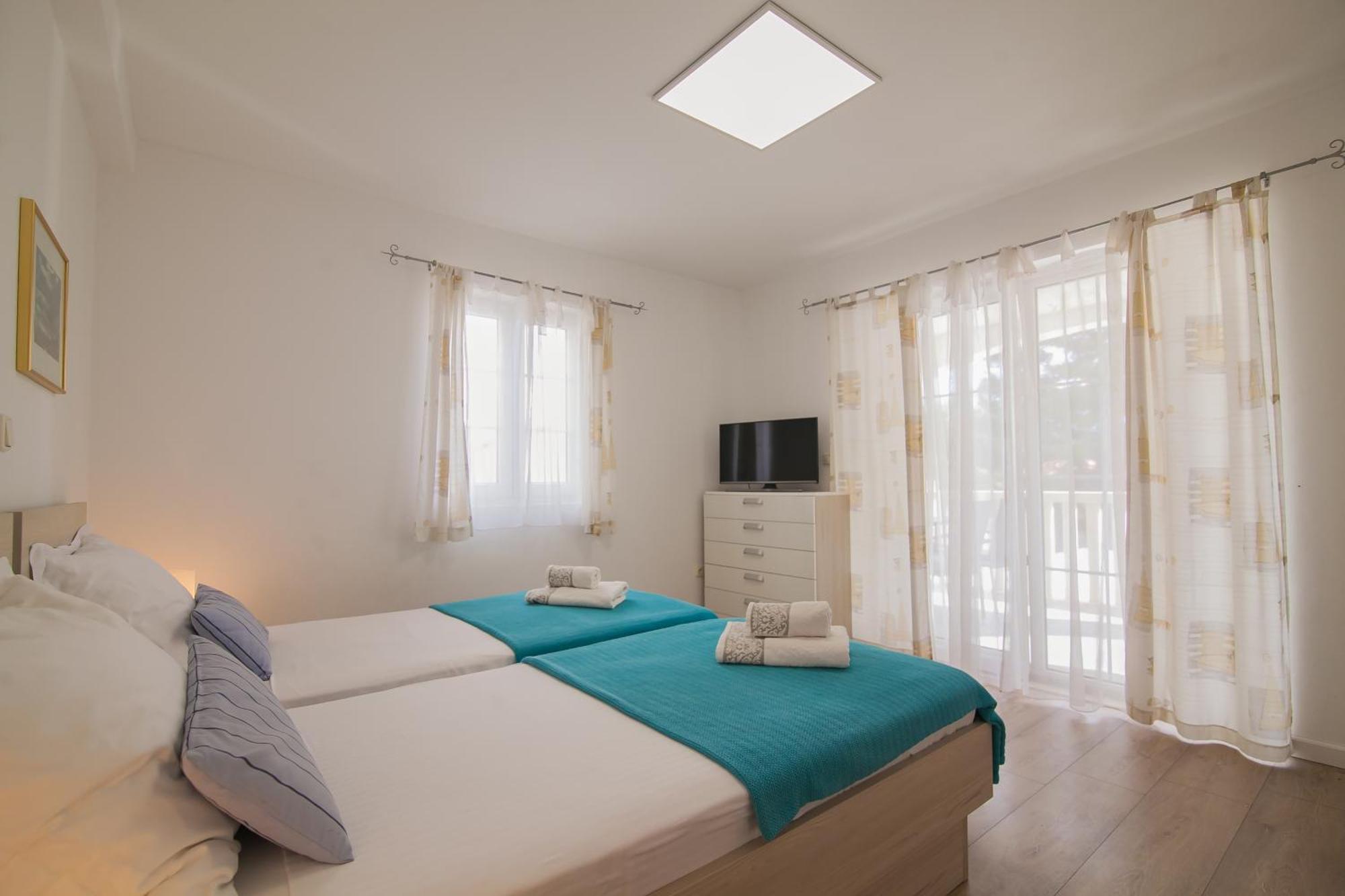 Helvetia Sunny Apartments Bol Buitenkant foto